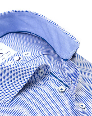 Manches extra longues. Chemise en coton Dobby 018 - Light blue