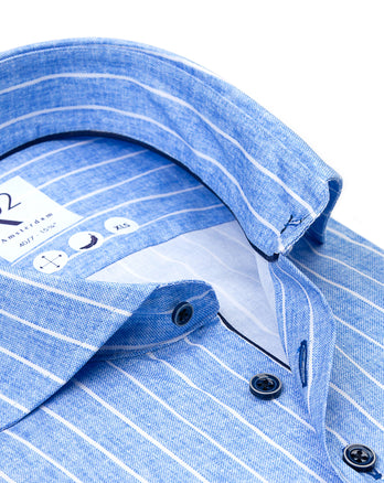 Extra lange Ärmel. Gestreiftes Stretchhemd 018 - Light blue