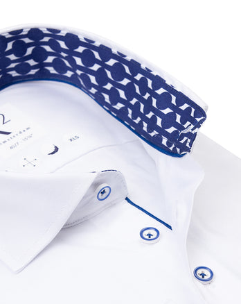 Manches extra longues. Chemise en coton Oxford 004 - White