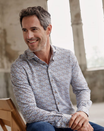 Extra long sleeves. Travel shirt carabiner print 073 - Multicolour