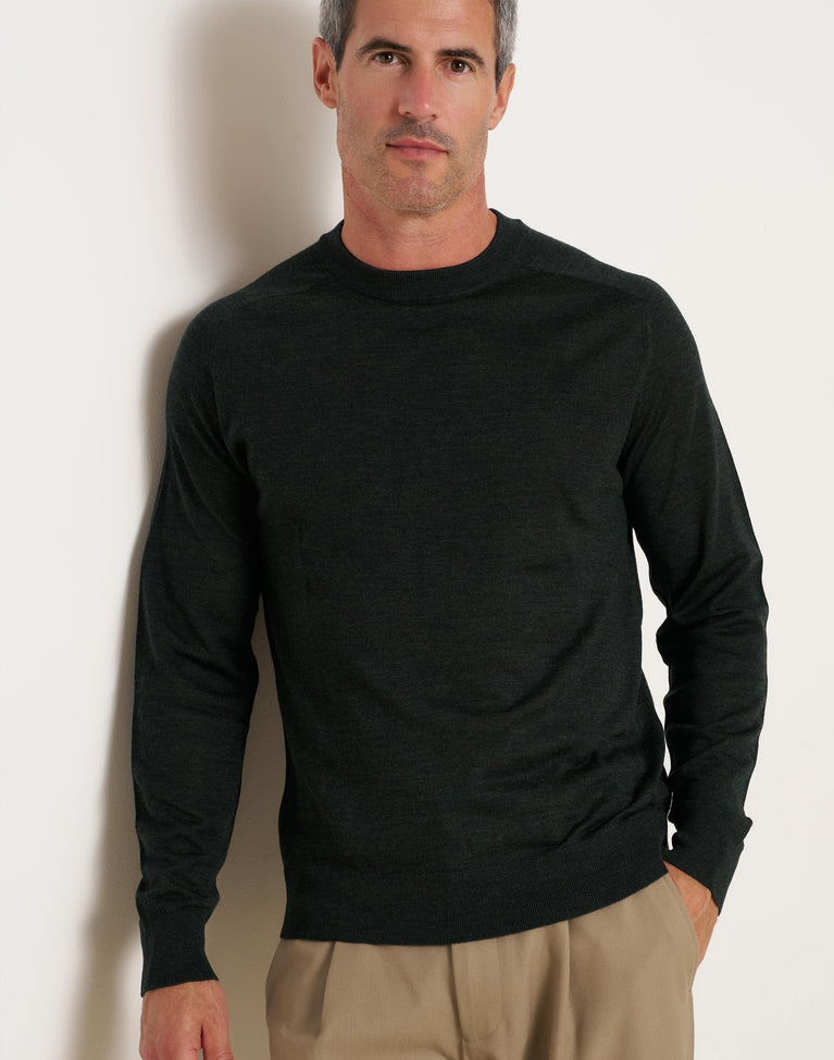 070 - Dark green