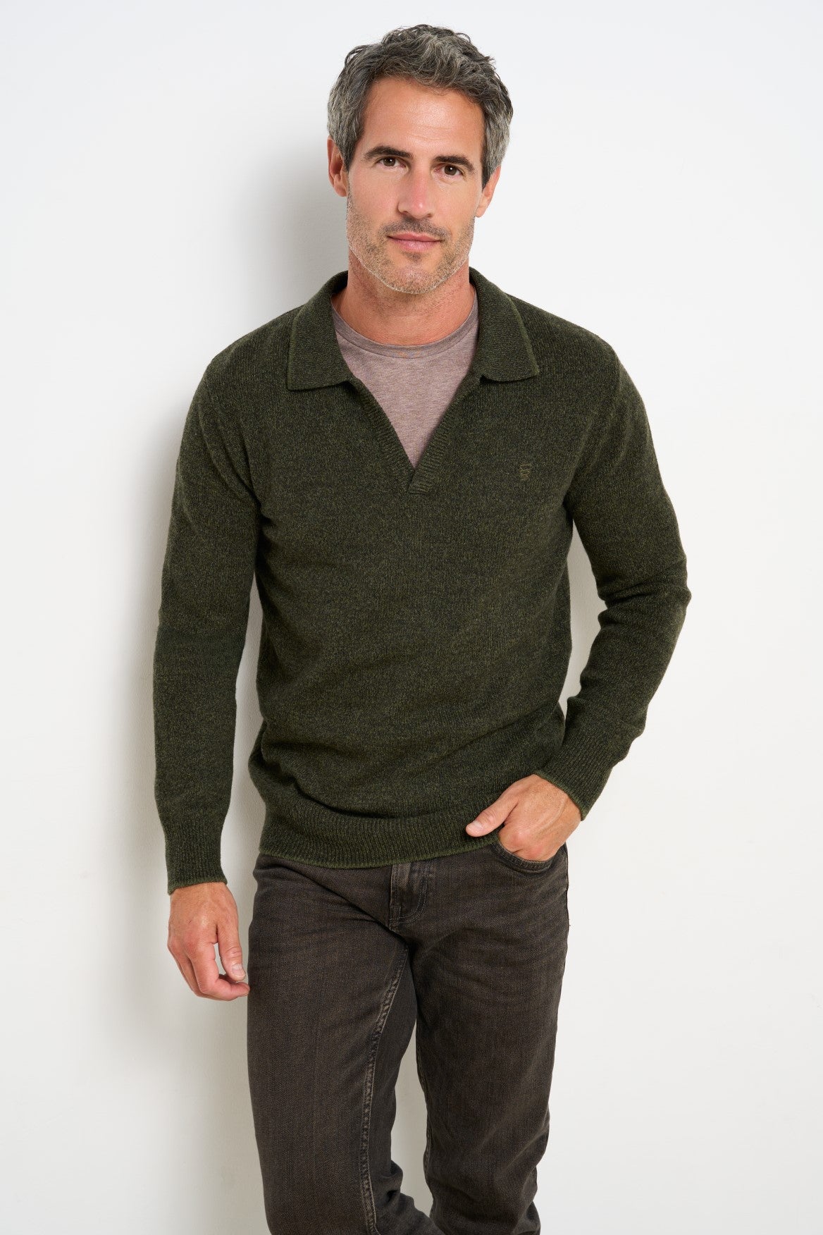 070 - Dark green
